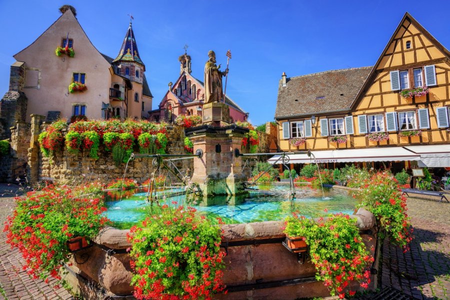 Dans le centre d'Eguisheim. Boris Stroujko - Shutterstock.com