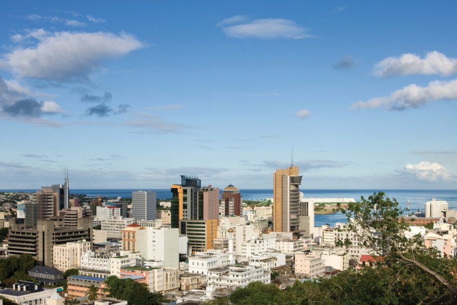 Vue sur Port Louis depuis la Citadelle. Office du Tourisme de l'Île Maurice - Bamba Sourang