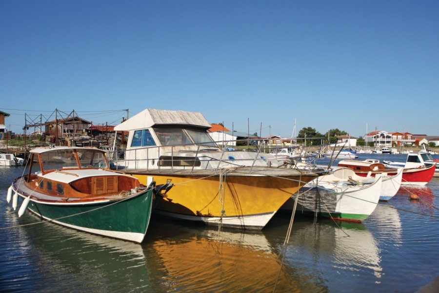 Bateaux de pêche et de plaisance à Gujan-Mestras Philippe Devanne - Fotolia