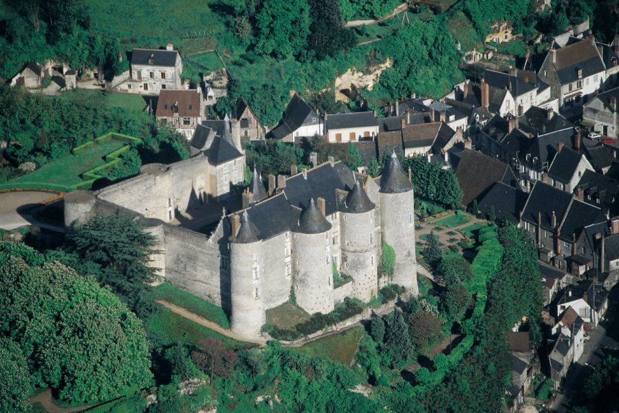 Le château de Luynes fut dressé comme forteresse médiévale (XIII<sup>e</sup> siècle). Atamu RAHI - Iconotec