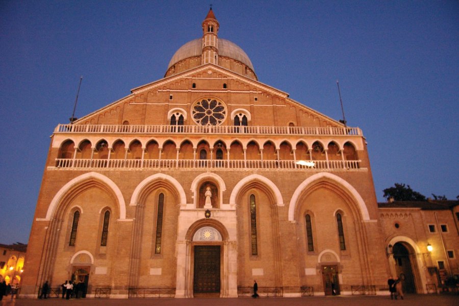Basilica di Sant'Antonio. Stéphan SZEREMETA