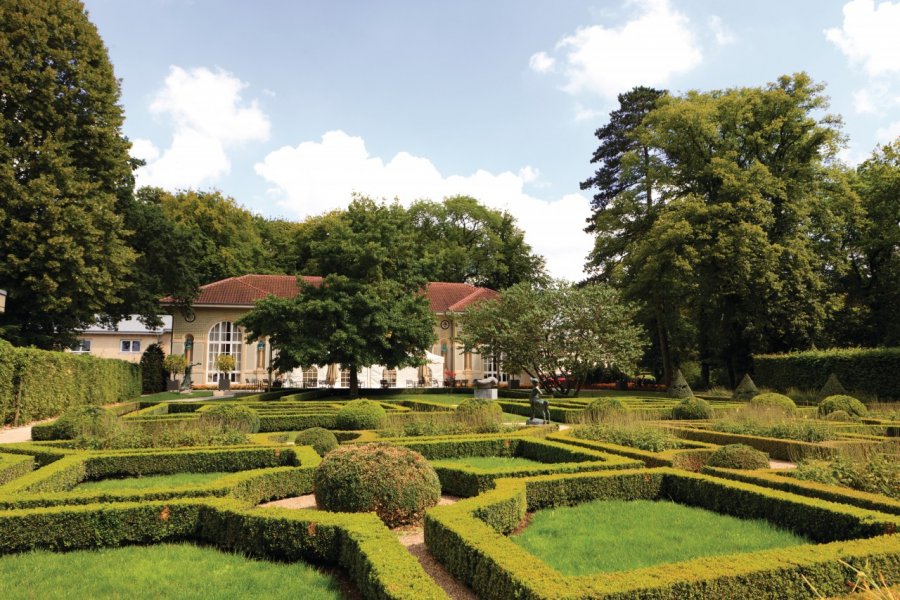 Parc thermal de Mondorf : jardin français menant à l'Orangerie. Philippe GUERSAN - Author's Image