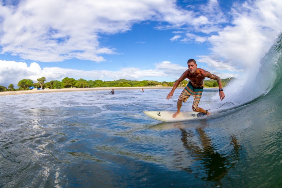 Surfer à Playa Santana. LMspencer  - Shutterstock.com