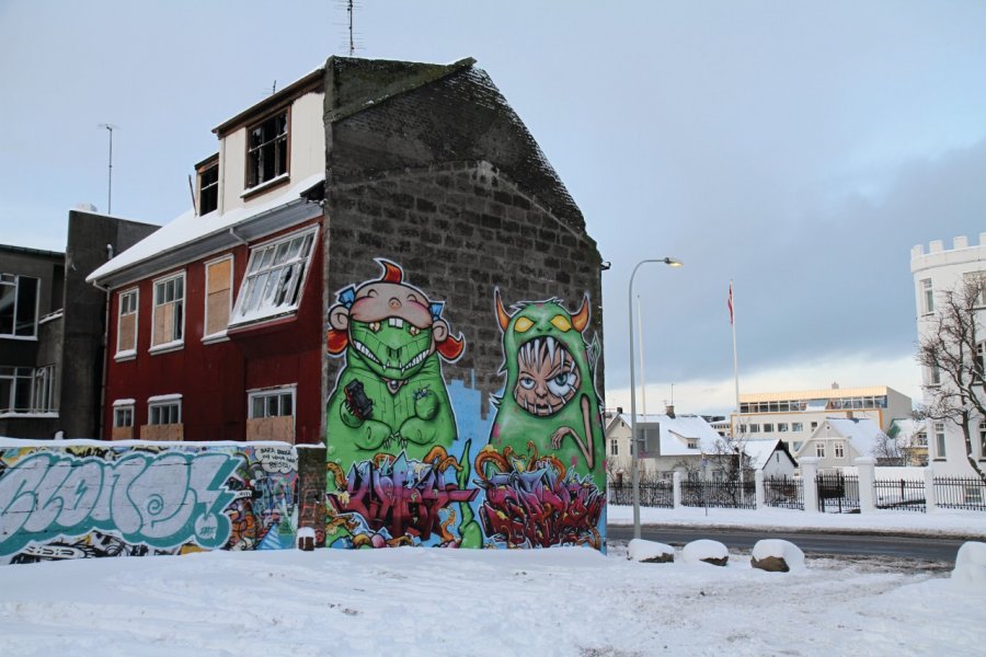 De nombreuses fresques habillent les murs de Reykjavík. Stéphan SZEREMETA