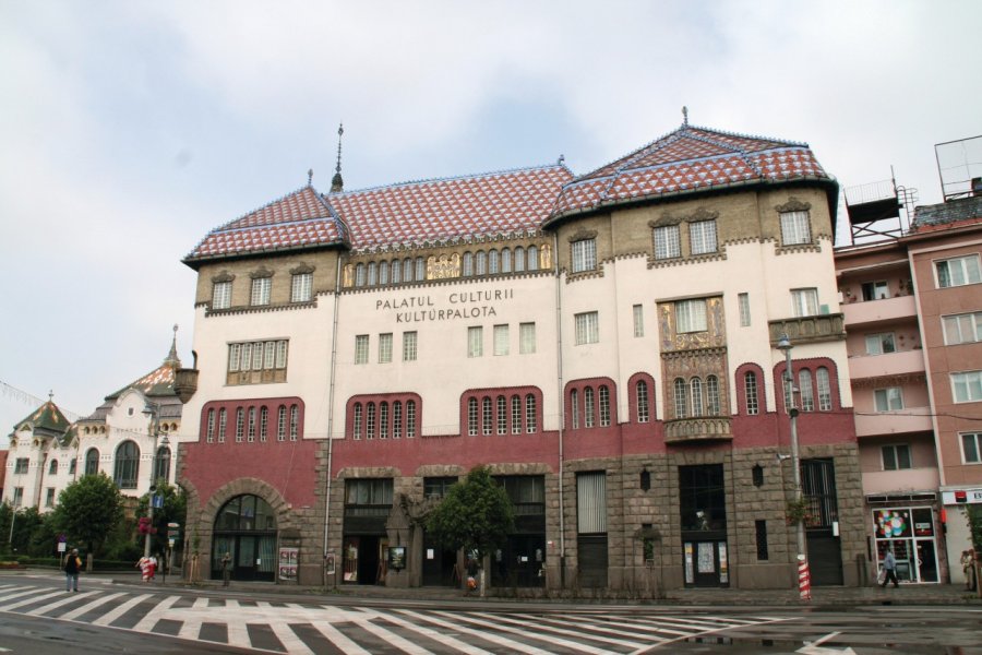 Le palais de la Culture de Târgu Mureş, de style Sécession transylvain. Stéphan SZEREMETA