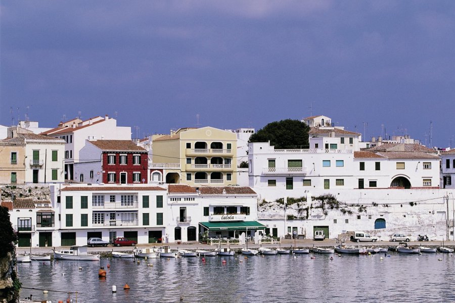 Petit port de pêche d'Es Castell. Hervé Bernard - Iconotec