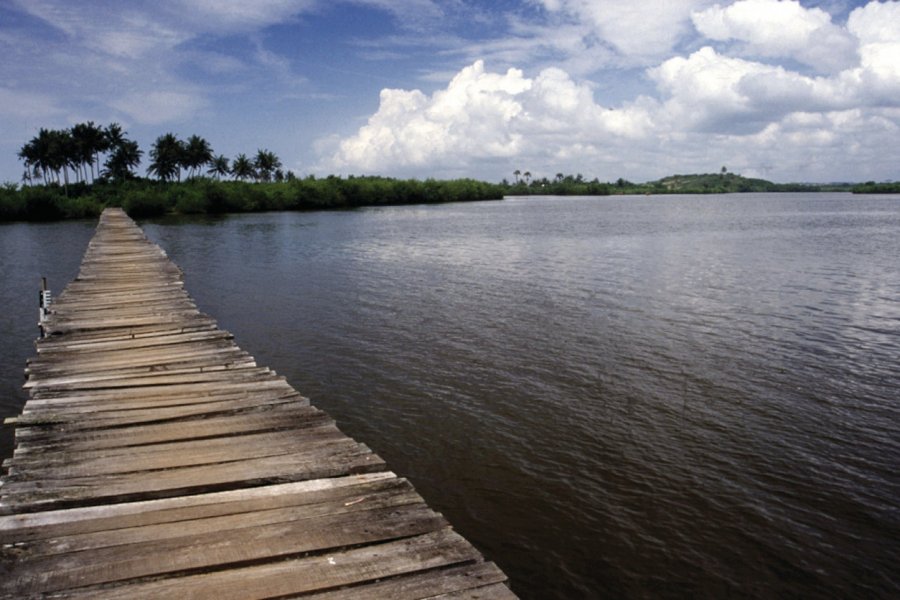 Plage près de Takoradi. Ghana Tourist Board