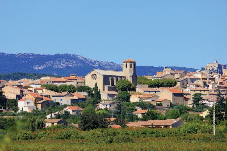 Vue générale de Caromb. HOCQUEL Alain - Coll. CDT Vaucluse