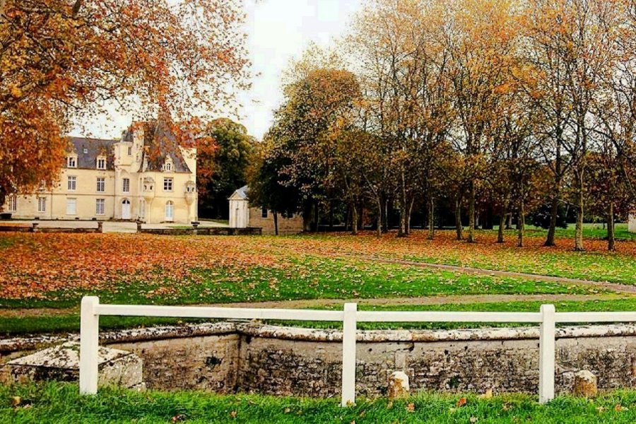 Le Château de Lion-sur-Mer. Anne CROCHARD