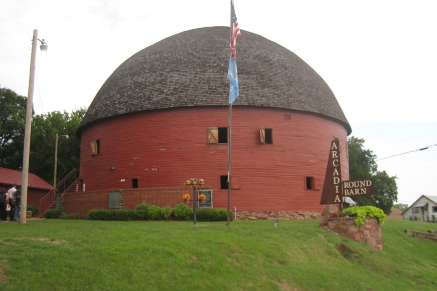 La Round Barn, à Arcardia, Oklahoma. La plus belle des rares granges circulaires sur la Route 66. Philippe HENRY