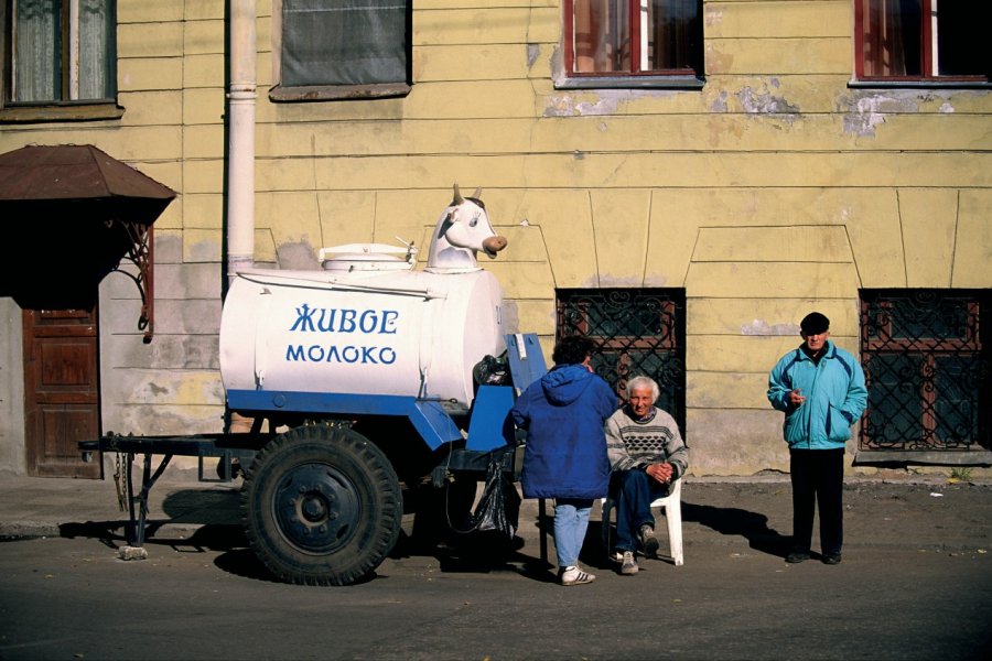 Distributeur de lait. Author's Image