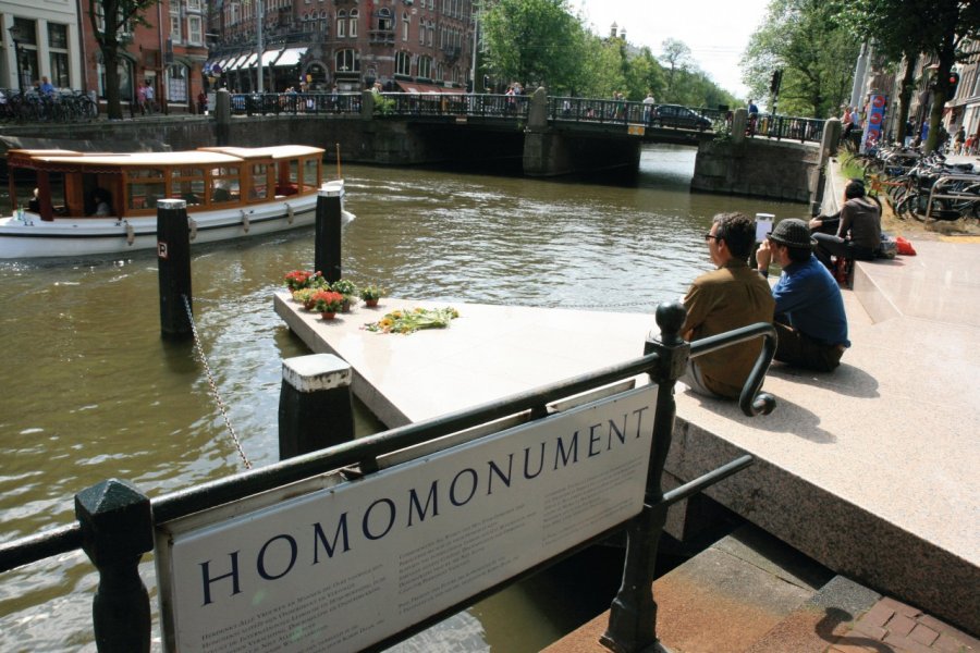 Homomonument près de l'église Westerkerk. Stéphan SZEREMETA