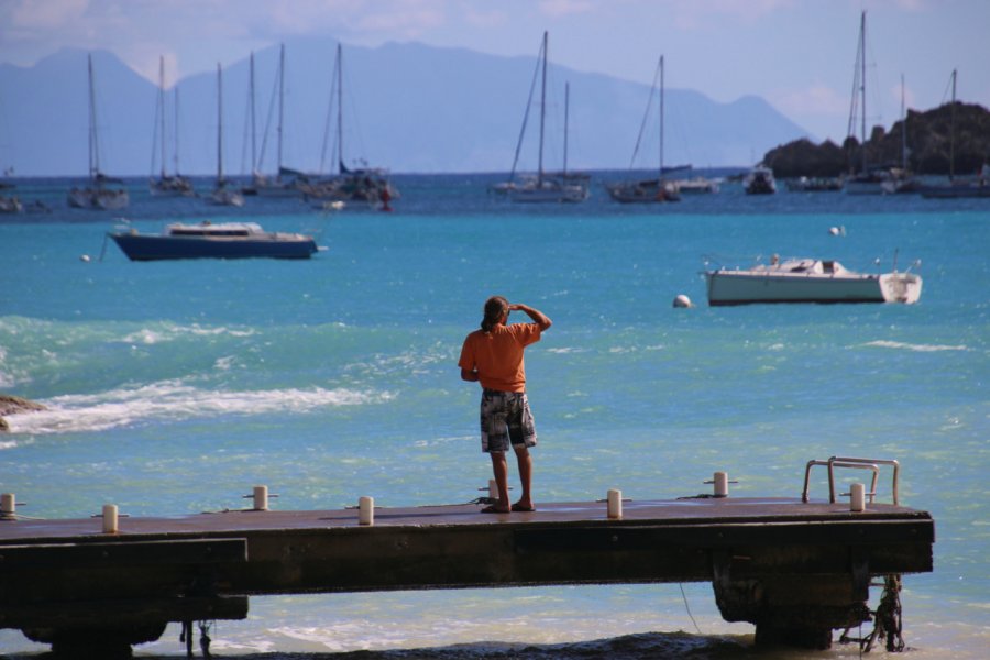 Un p'tit coup d'oeil sur le mouillage du bateau. Magali Couaillet