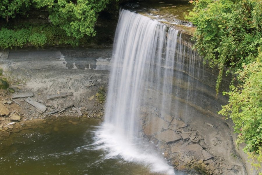 Bridal Veil Falls sur l'île Manitoulin. ballycroy - iStockphoto.com