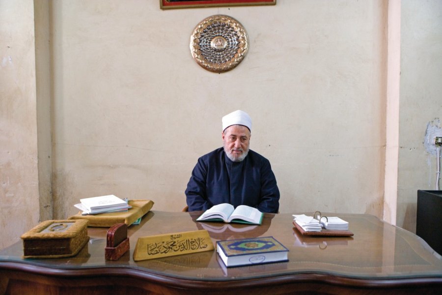 Imam de la mosquée el-Azhar, fondée par des chiites fatimides en 926. Sylvain GRANDADAM