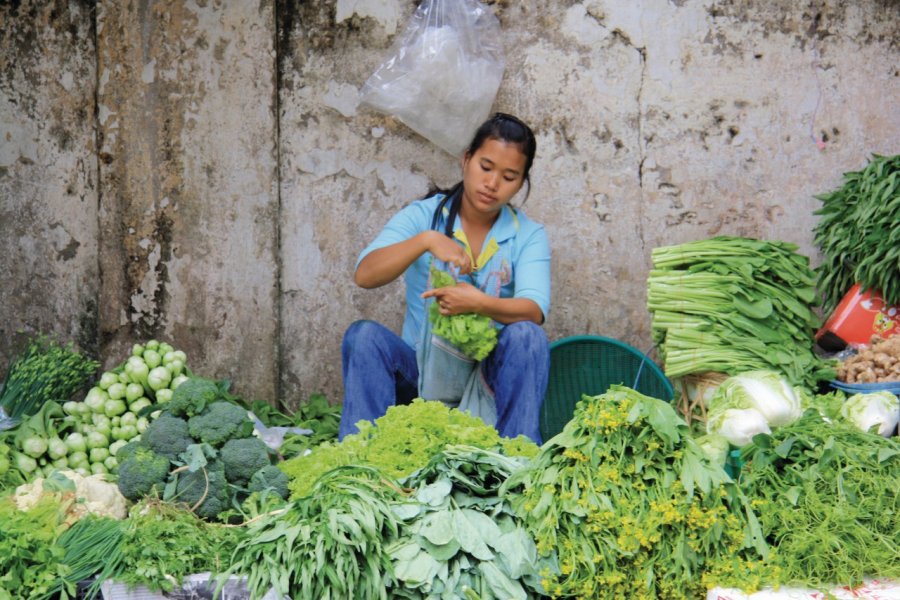 Primeurs sur le marché central de Chiang Rai. Jérôme BOUCHAUD