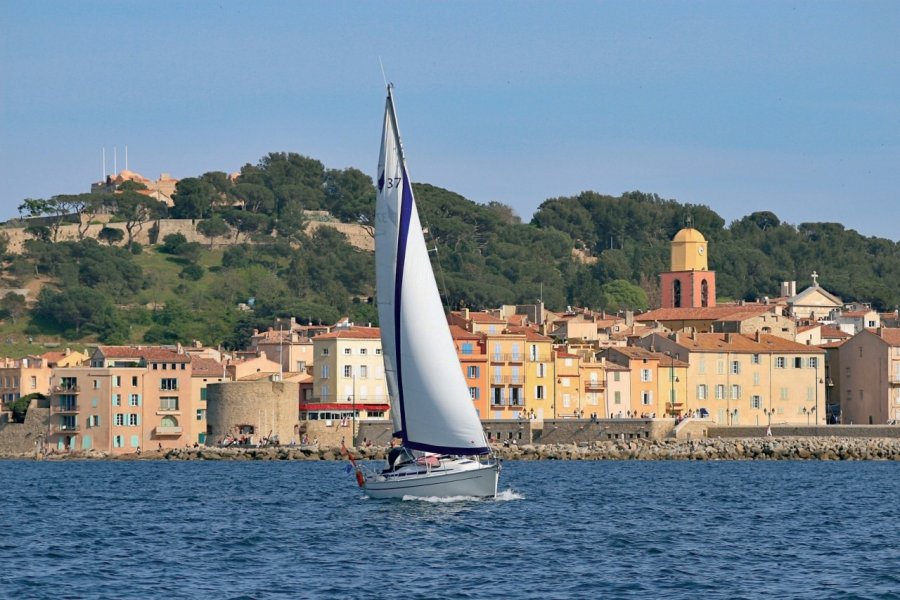 Voilier au large de Saint-Tropez MATTHIAS VEIT - FOTOLIA