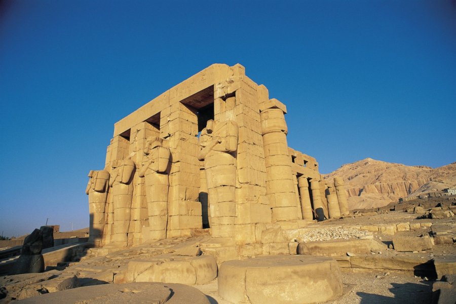 Le Ramesseum, temple de Ramsès II. Cali - Iconotec