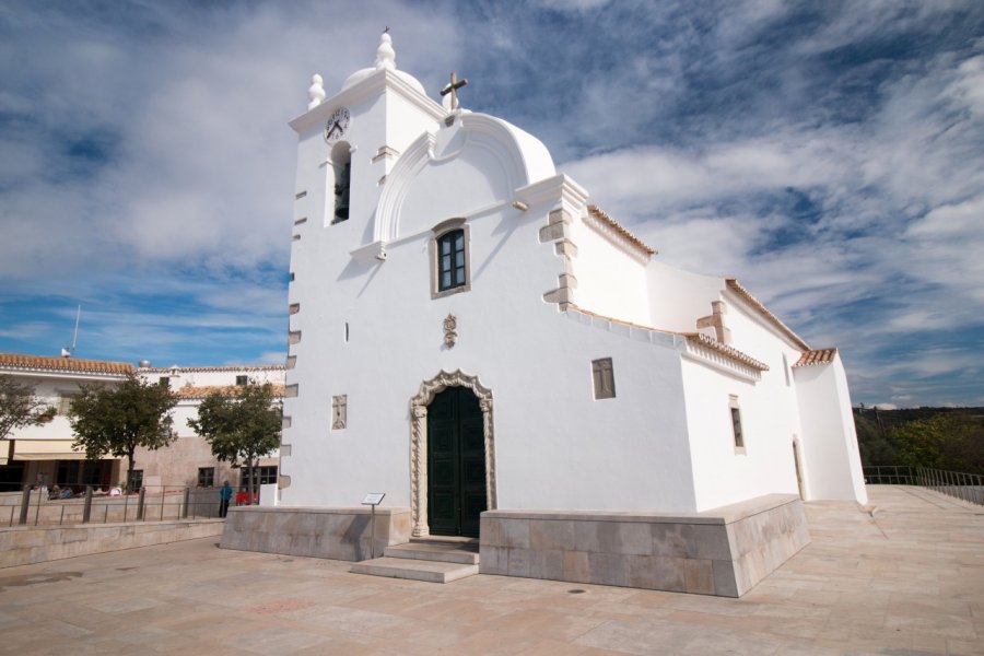 Igreja Matriz de Querença. Mauro Rodrigues - Shutterstock.com