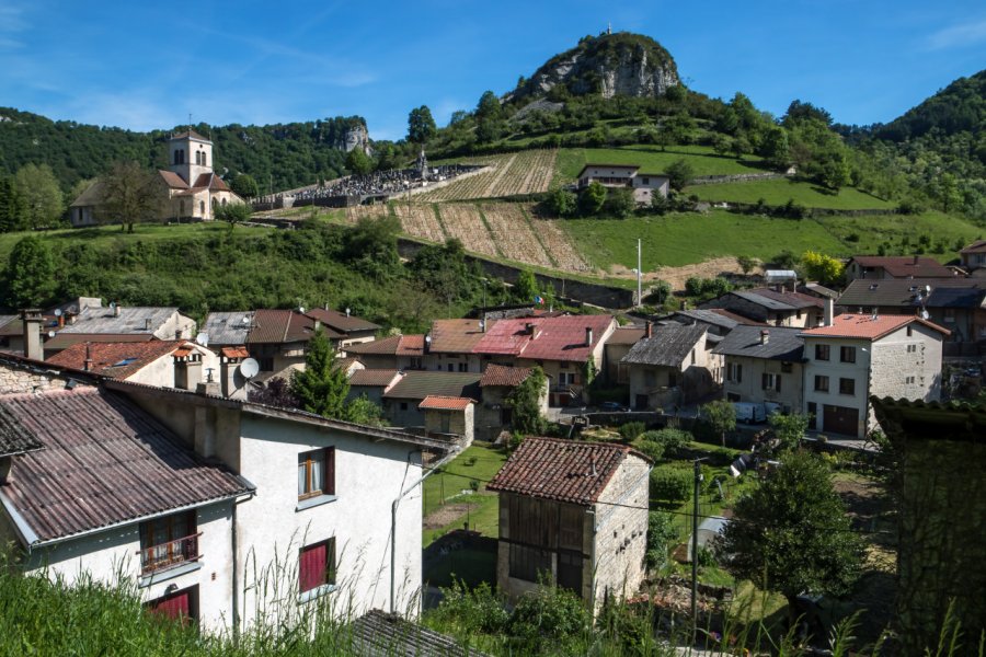 Village de Cerdon dans le Bugey. jeanmichel deborde  - Fotolia