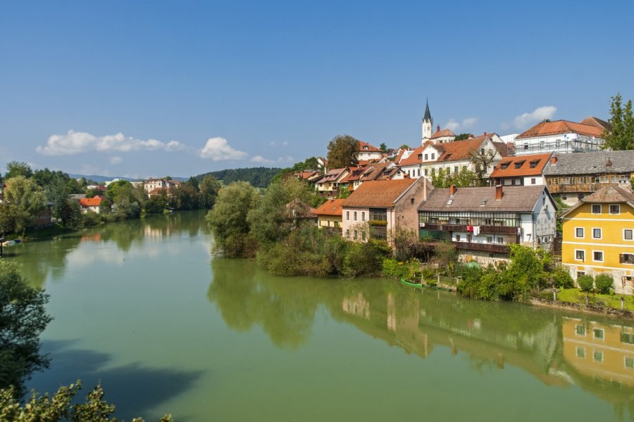 Vue sur Novo Mesto. Matic Stojs - Shutterstock.com