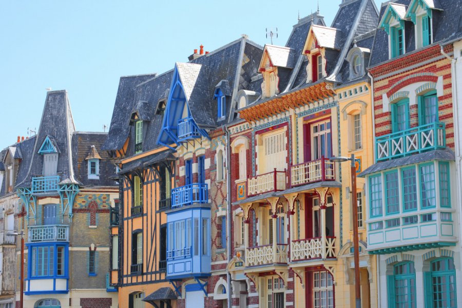Villas colorées de Mers-les-Bains. aterrom - stock.adobe.com