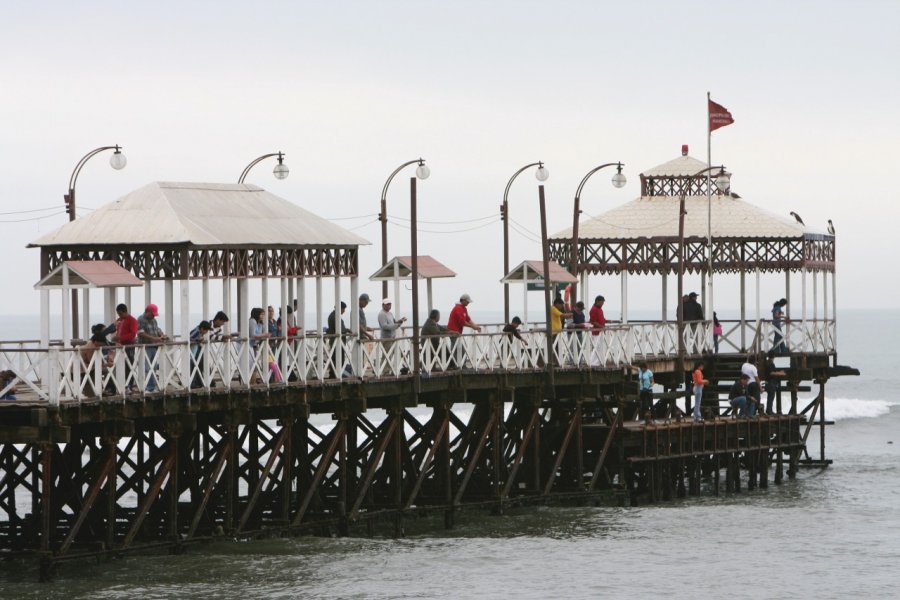 Jetée de Huanchaco. Stéphan SZEREMETA