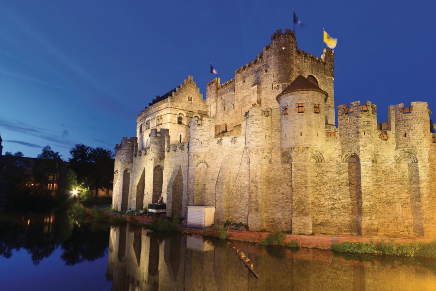 Château des Comtes de Flandres (Gravensteen). Lawrence BANAHAN - Author's Image