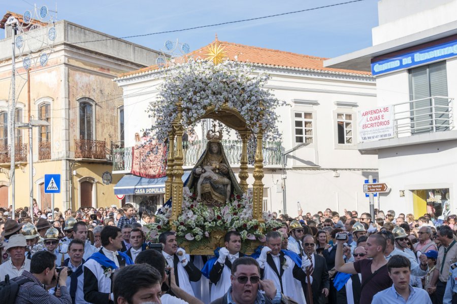 Festa da Mae Sobrena à Loulé. travelfoto - Shutterstock.com