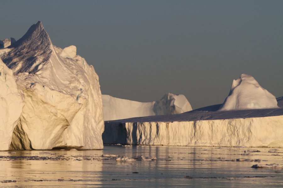 Les icebergs ont des formes très diverses qui évoluent au fil de leur fonte. Stéphan SZEREMETA