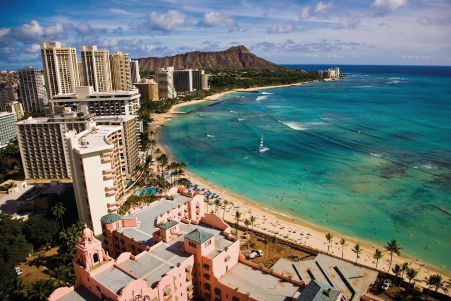 Waikiki beach et Leahi (Diamond Head). Hawaii Tourism Authority (HTA) / Tor Johnson