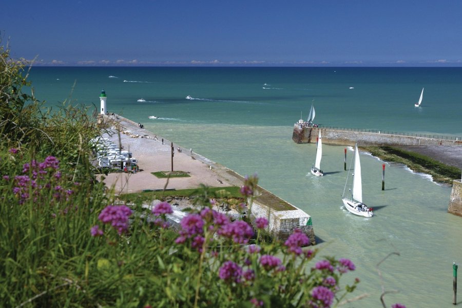 Sortie du port de Saint-Valery-en-Caux Franck GODARD