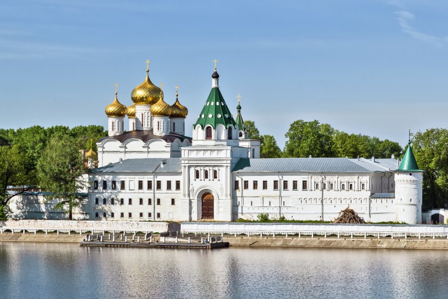 Monastère Ipatiev et cathédrale de la Trinité. Borisb17 / Shutterstock.com
