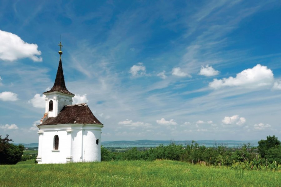 Petite chapelle de Balatonlelle. Pgaborphotos - iStockphoto