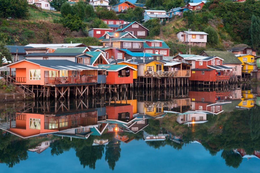 Palafitos à Castro, île de Chiloé. Jose L. Stephens - shutterstock.com