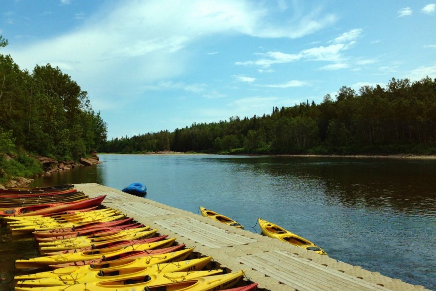 Kayak de mer sur la rivière Bonaventure en Gaspésie. Valérie FORTIER