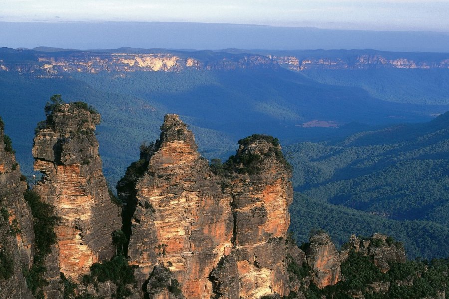 Three Sisters. Henri Conodul - Iconotec