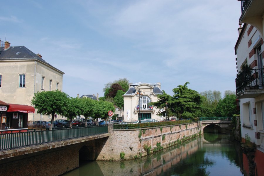 Le quai du Grand Morin Office de Tourisme de Coulommiers