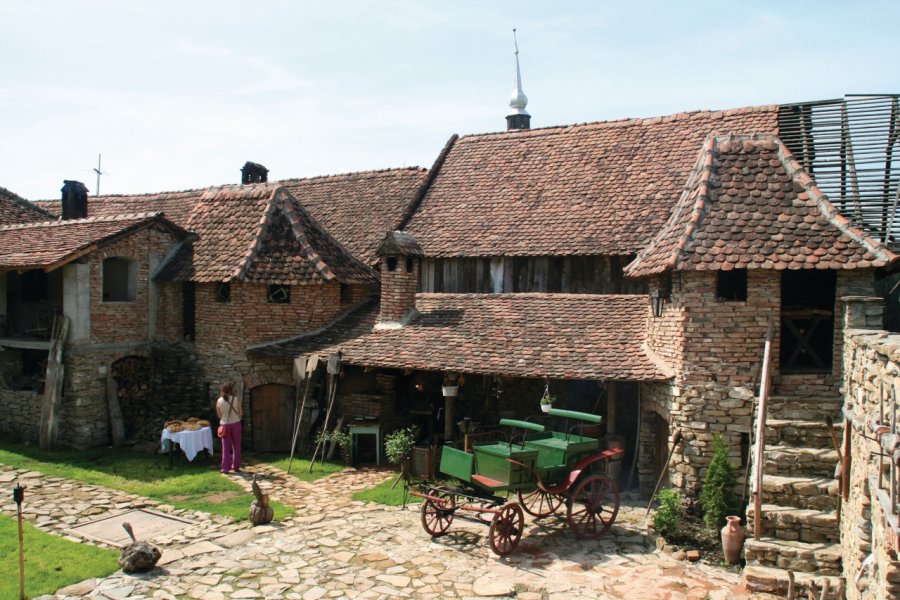 Cour intérieure d'une maison de style saxon. Stéphan SZEREMETA