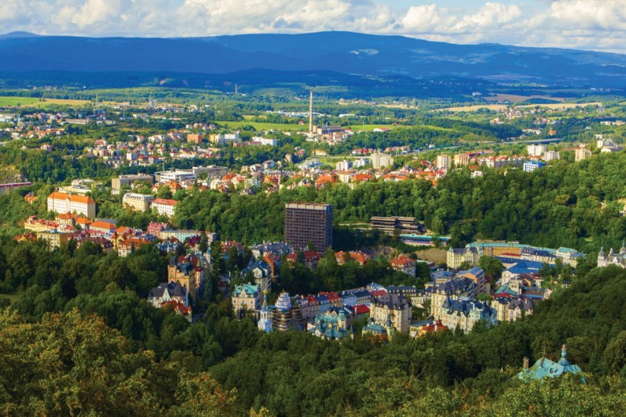 Panorama de la ville de Karlovy Vary. Letty17 - iStockphoto