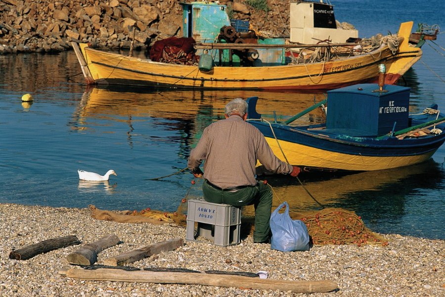 Pêcheur sur l'île de Samos. Author's Image