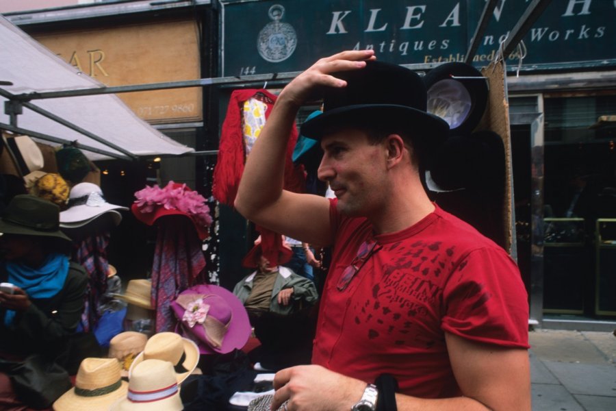 Portobello Road Market, quartier de Notting Hill. Philippe GUERSAN - Author's Image