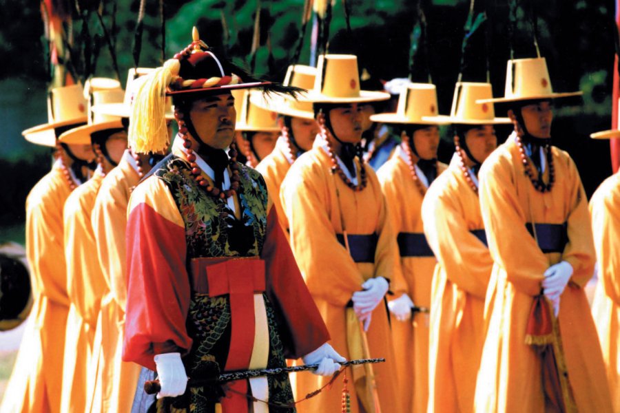 Changement de la garde royale au palais Deoksugung. Miguel POIRIER