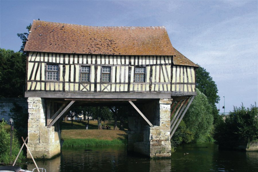 Le Vieux Moulin, près du château des Tourelles Franck GODARD