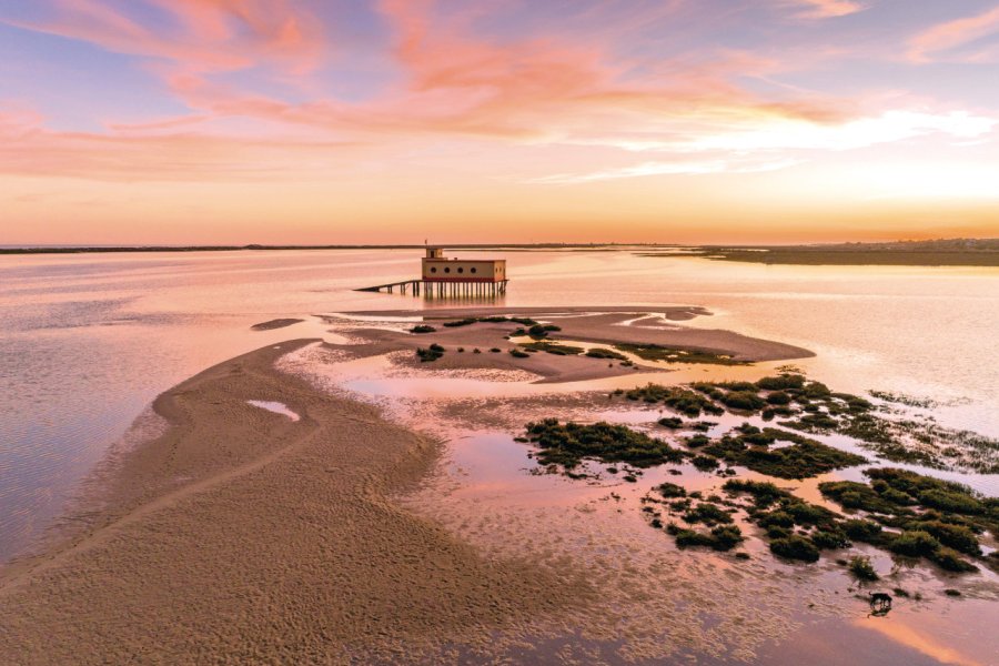 Poste de garde à Fuseta, Parc national de Ria Formosa Carlos Neto - Shutterstock.com