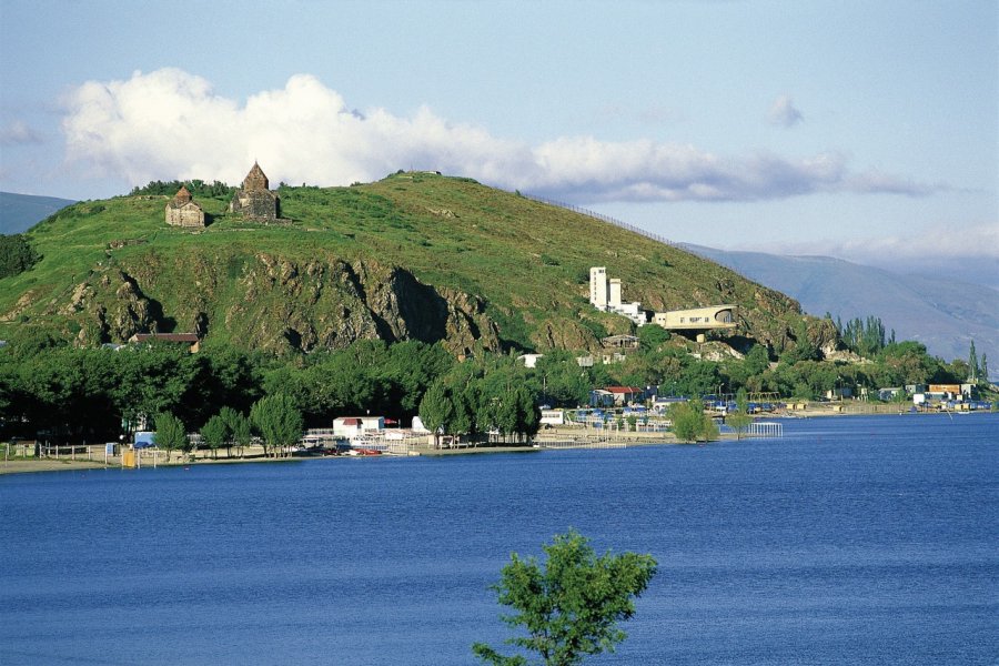 Lac Sevan. Alamer - Iconotec