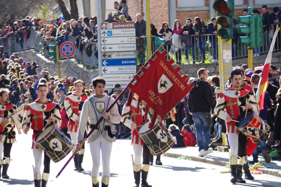 Carnaval de Tempio Pausania. Jessica G. Palitta - Shutterstock.com