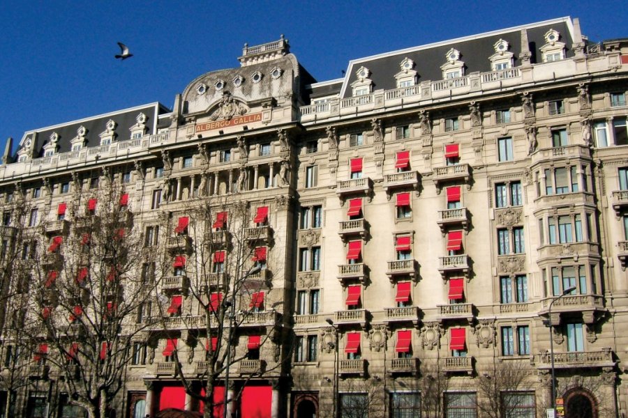Hôtel dans le quartier de la Gare Centrale. Stéphan SZEREMETA