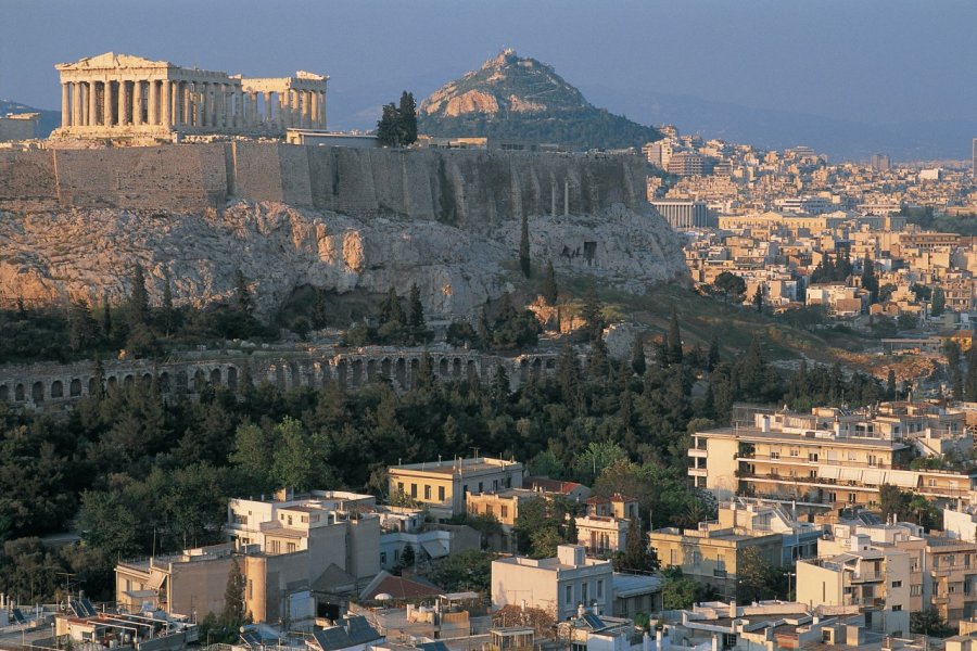 Le rocher sacré de l'Acropole. Alamer - Iconotec