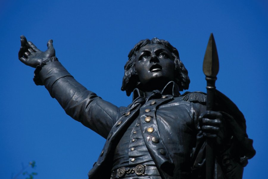 La statue de Rouget de Lisle sur la place de la Chevalerie PIERRE DELAGUÉRARD - ICONOTEC